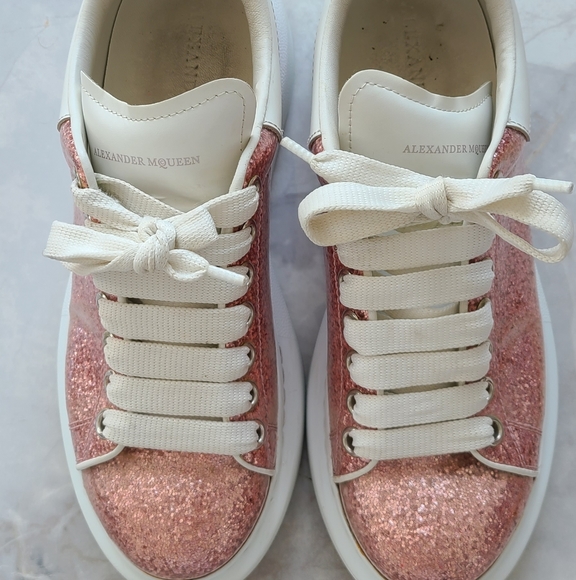 SOLD Alexander McQueen sneakers - Picture 4 of 9
